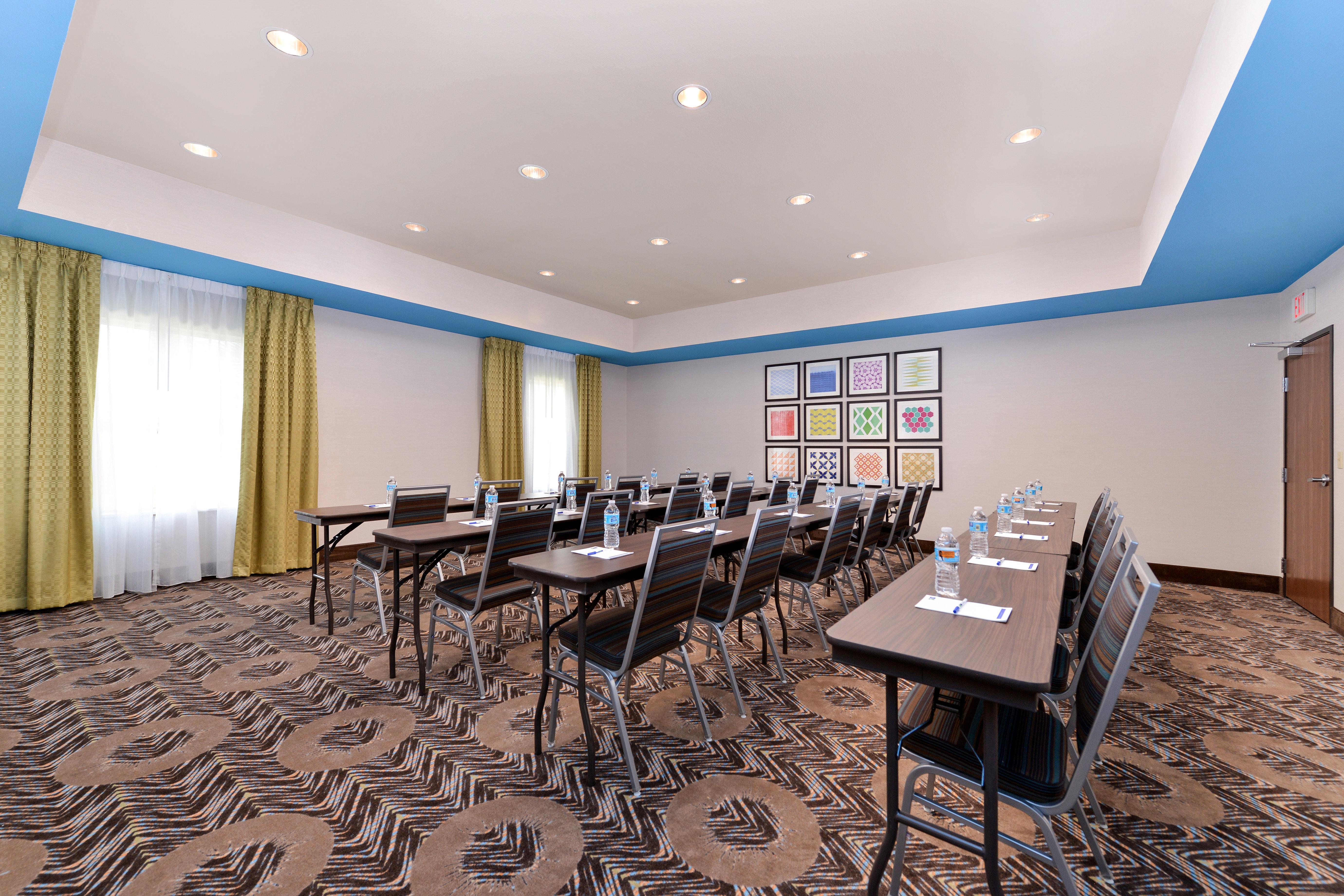 Holiday Inn Express Tomball By Ihg Exterior photo